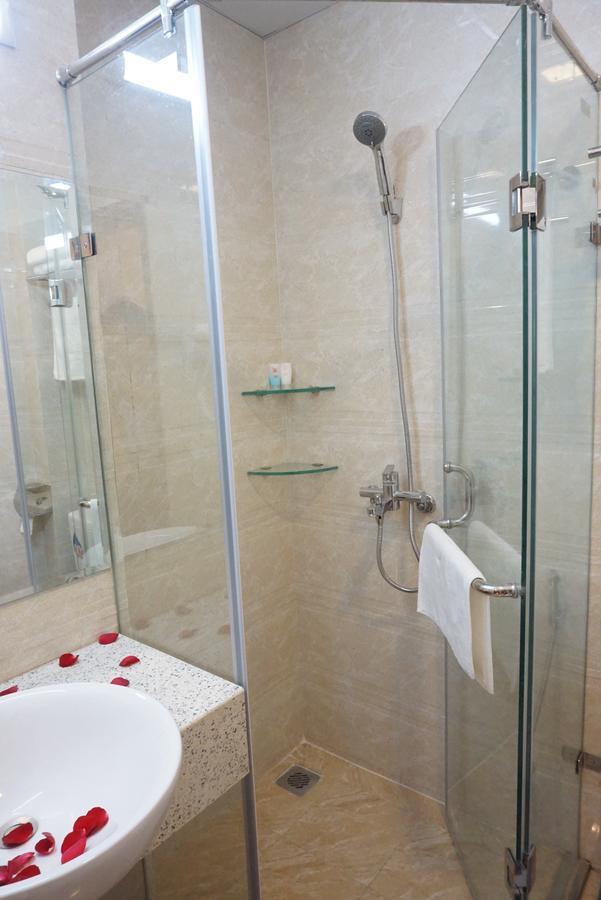 Ngan Ha Hotel Hanoi Exterior photo
